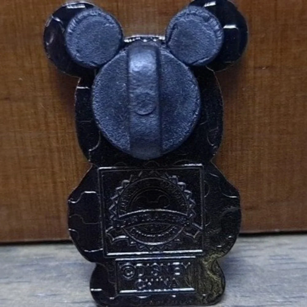 2012‎ Vinylmation Jr Yellow & Black Mickey Mouse Disney Trading Pin